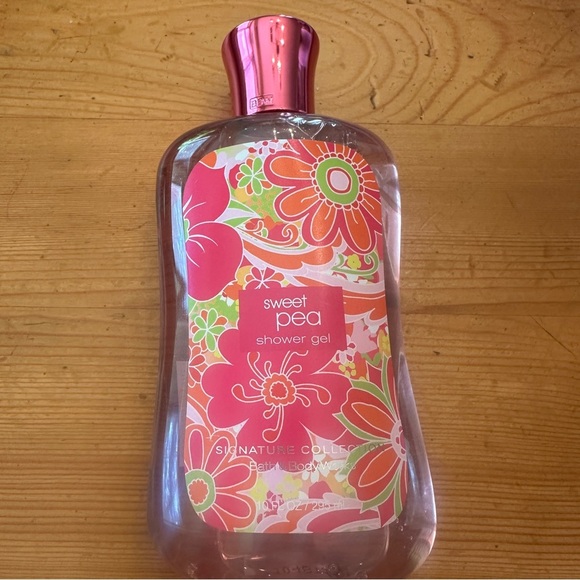 Bath & Body Works Sweet Pea Shower Gel NWT - Picture 5 of 5